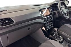 VOLKSWAGEN T-Cross Photo 2