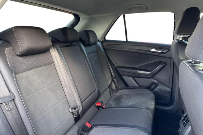 VOLKSWAGEN T-Roc Photo 9