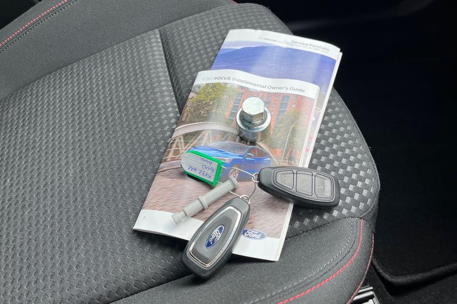 Ford Focus Photo autoimg-93a36d60d107cdf725e79a5e849a92eec055dec7.jpg
