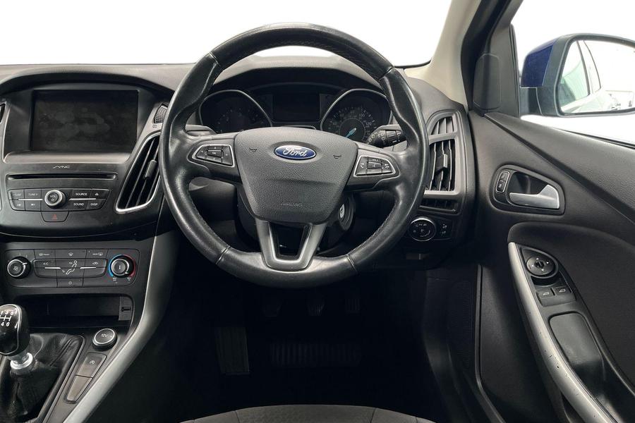 Ford FOCUS Photo autoimg-93a3ca0dcd92883d3e499c2886c01e252817adf3.jpg