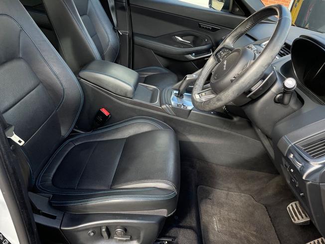 JAGUAR E-PACE Photo 28