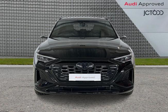 Audi Q8 E-Tron Photo 8