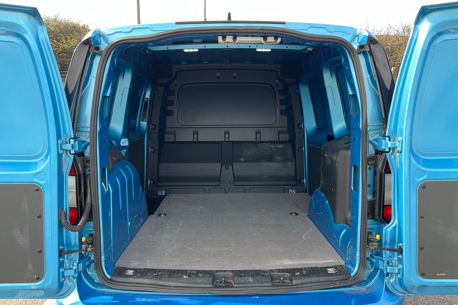 Ford TRANSIT CONNECT Photo 5