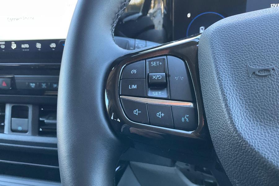 Ford TRANSIT CUSTOM Photo autoimg-93adb56afe34214d96d9c717ad27c6b1ca96c30e.jpg