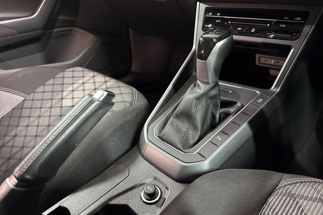 VOLKSWAGEN Polo Photo 23
