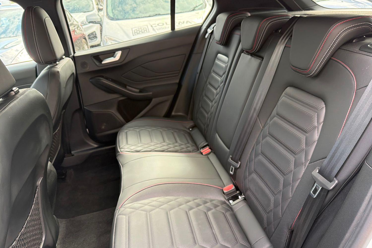 Ford FOCUS Photo 19
