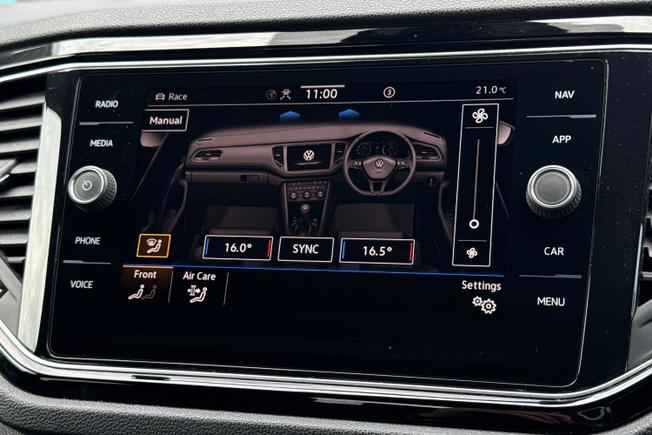 VOLKSWAGEN T-Roc Photo 33