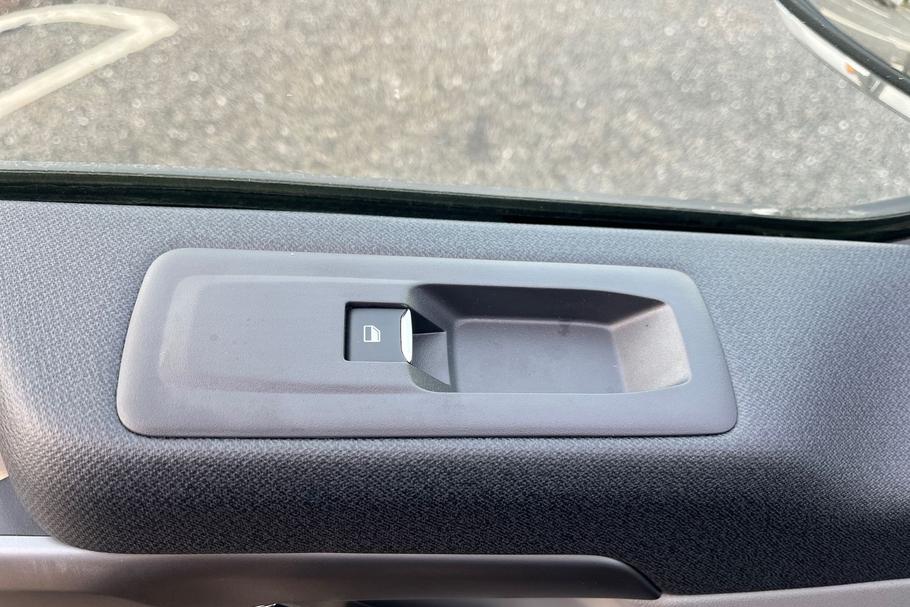 Used Ford E-TOURNEO CUSTOM YB75VDA 17