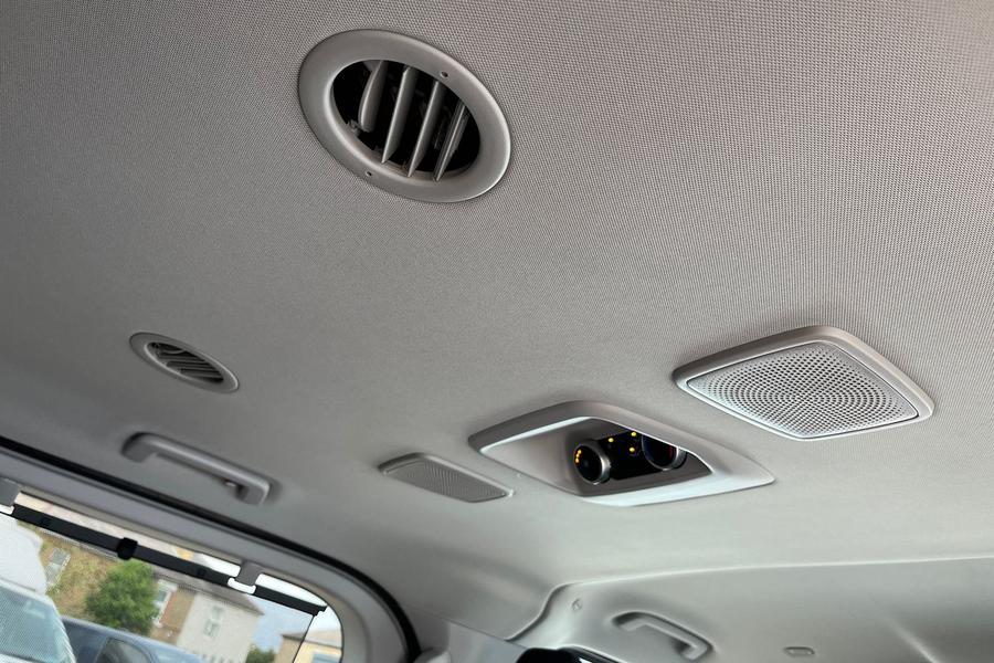 Ford TOURNEO CUSTOM Photo autoimg-93b8bbb2f243d744d9b6640791a55f5574bfebac.jpg