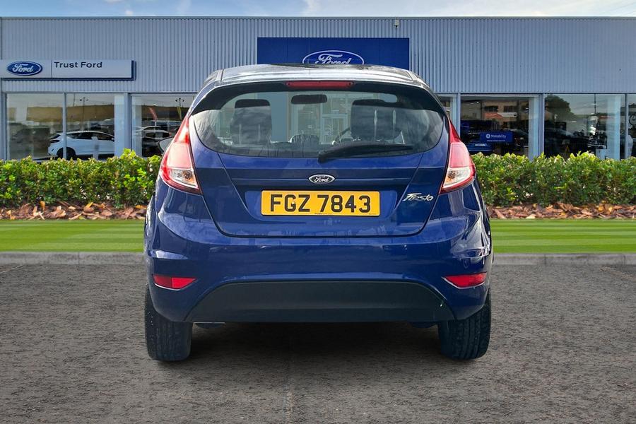 Ford FIESTA Photo autoimg-93b8c4b3a8640a64525f5d2370ad769b08ee7e3f.jpg