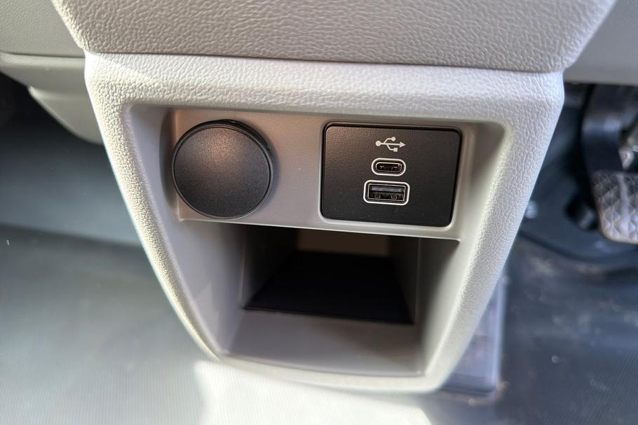 Used Ford TRANSIT CUSTOM YM25EZN 36