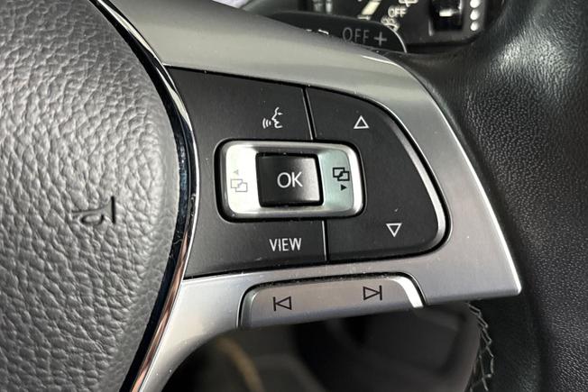 VOLKSWAGEN Touareg Photo 17