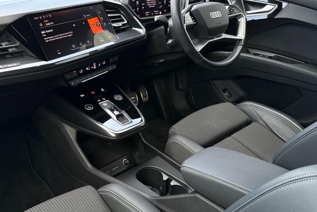 AUDI Q4 E-Tron Photo 26