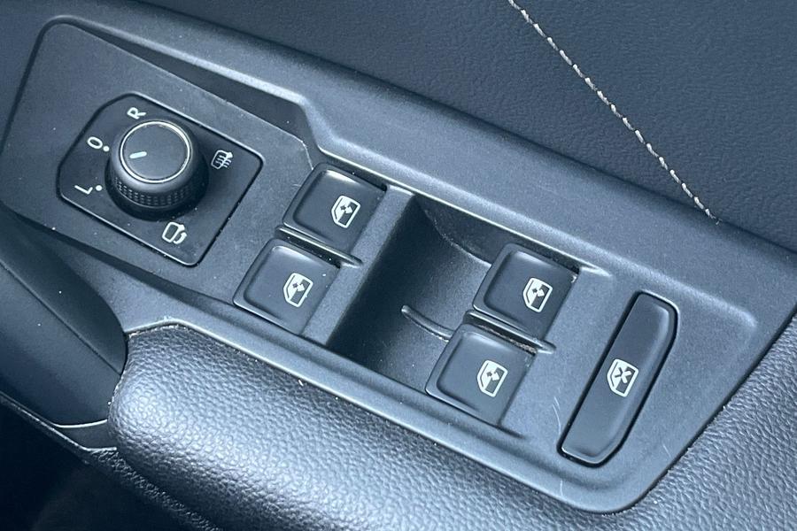 Volkswagen TIGUAN Photo autoimg-93bee7abb87d79f8f9f8980f1452a8f84bee6172.jpg