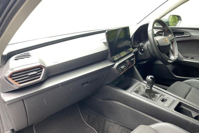 CUPRA Leon Photo 2