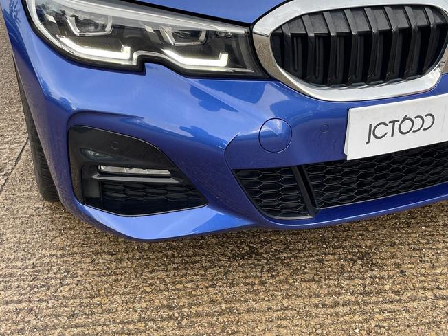 BMW 3 Series Photo 22