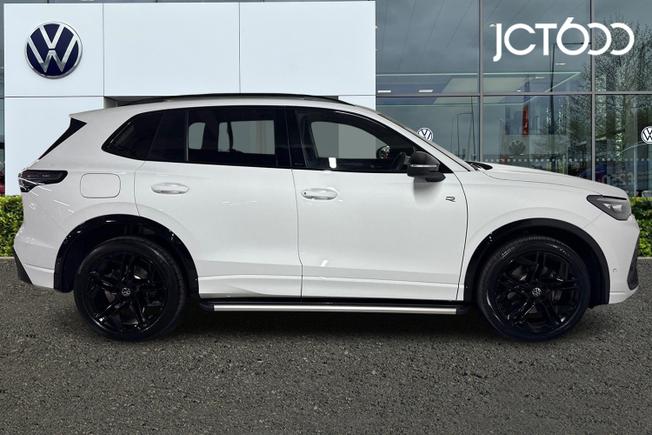 VOLKSWAGEN Tiguan Photo 4