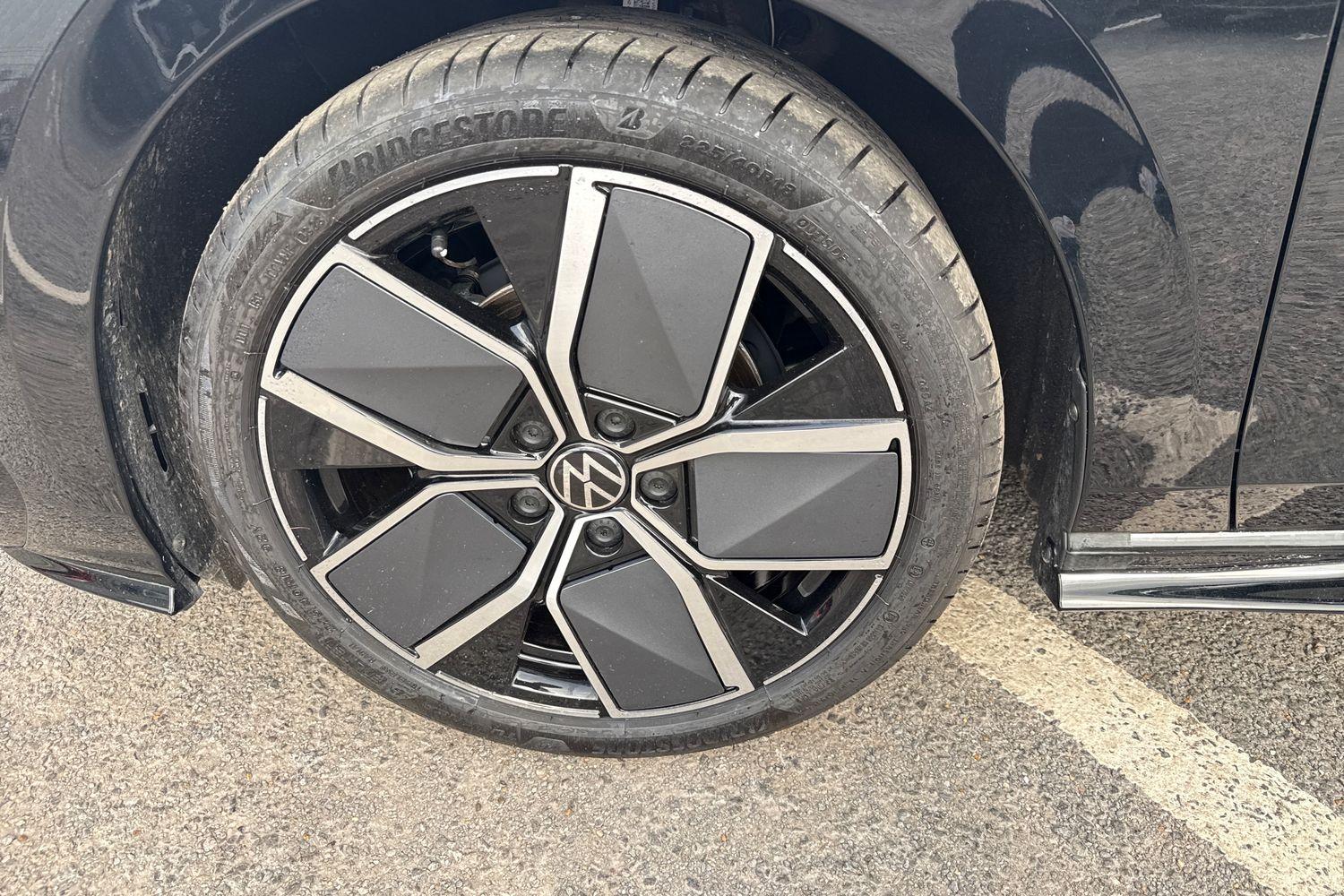 Volkswagen GOLF Photo 35
