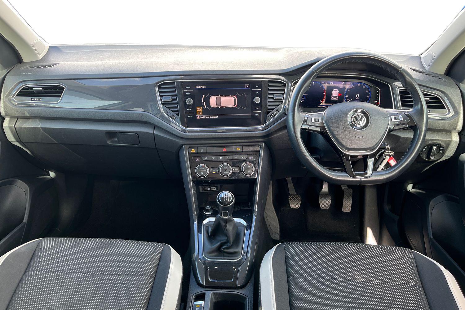 Volkswagen T-ROC Photo 9