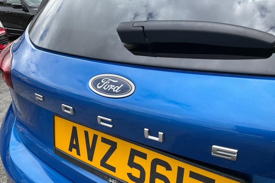 Ford FOCUS Photo autoimg-93cfc32b6842c214b9e423f0e1c45497df726bcc.jpg