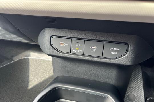 Kia EV4 Photo autoimg-93d050f82277ebee6c4a97412a887add4f0b8632.jpg