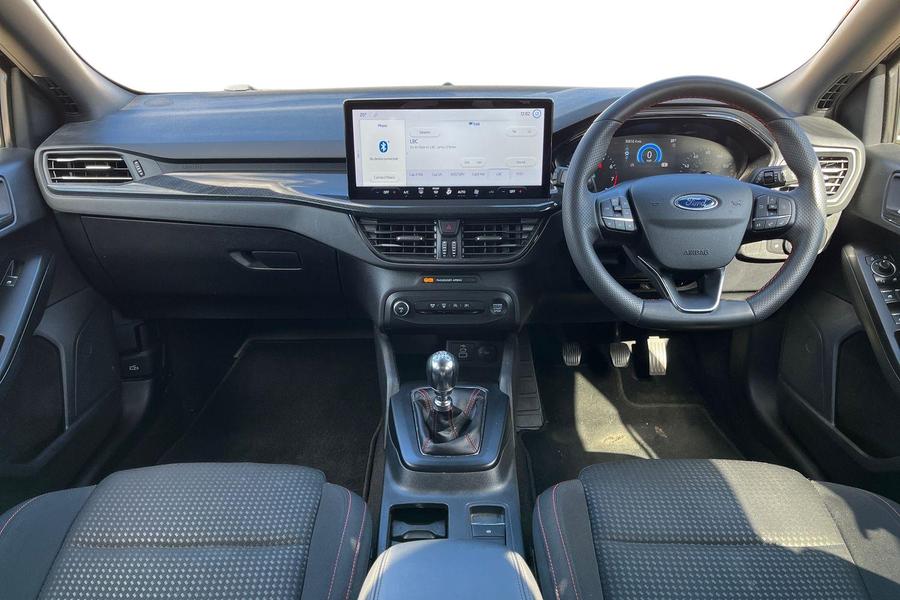 Ford Focus Photo autoimg-93d29094c468d3d5c8b857b5b234e74d8debabad.jpg