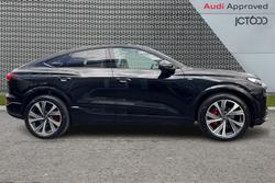 Audi Q6 e-tron Photo 4