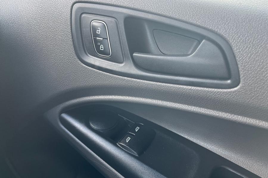 Ford TRANSIT CONNECT Photo autoimg-93d4db5b8c2b7da38efe1b82996f317b01001224.jpg
