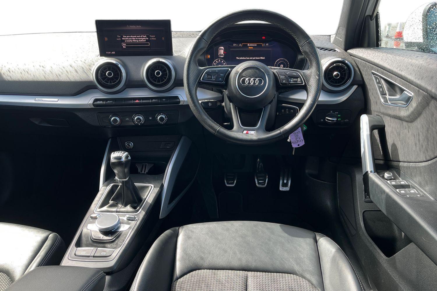 Audi Q2 Photo 10