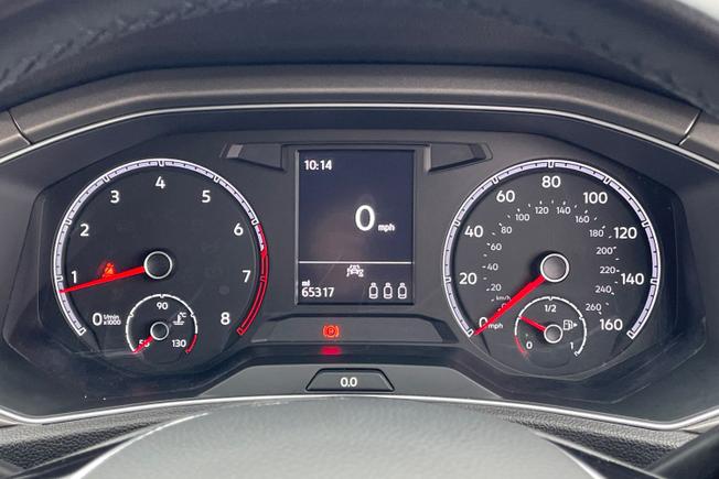 Volkswagen T-Roc Photo 15