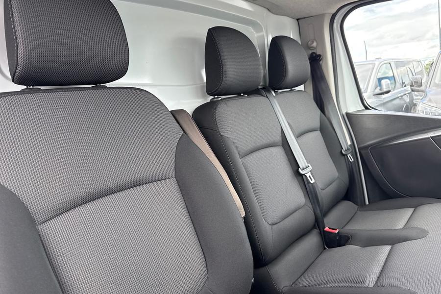Renault TRAFIC Photo autoimg-93d851a3b28b479639e4d96038e14415c8c49f57.jpg