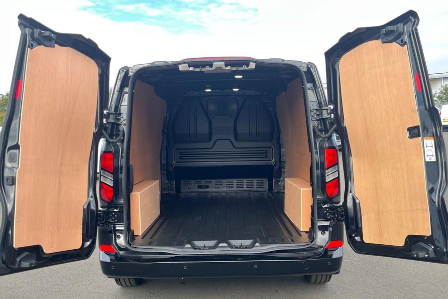 Ford TRANSIT CUSTOM Photo autoimg-93d9ff9d161d5fcccd3d5fcb959cd17e99b58d78.jpg