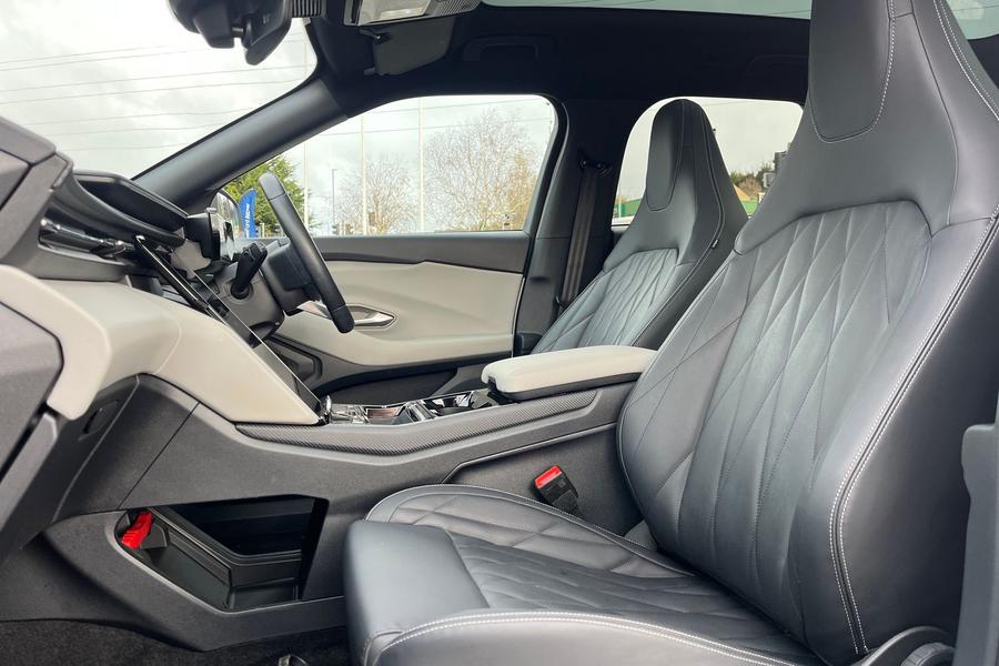 Ford Explorer Photo autoimg-93df56884a86fd2da1d83b96db45f4f54bcf78f6.jpg