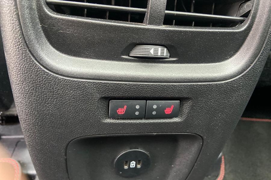 Ford KUGA Photo autoimg-93e110132e22151e67cca21bd392d8ffb029aace.jpg