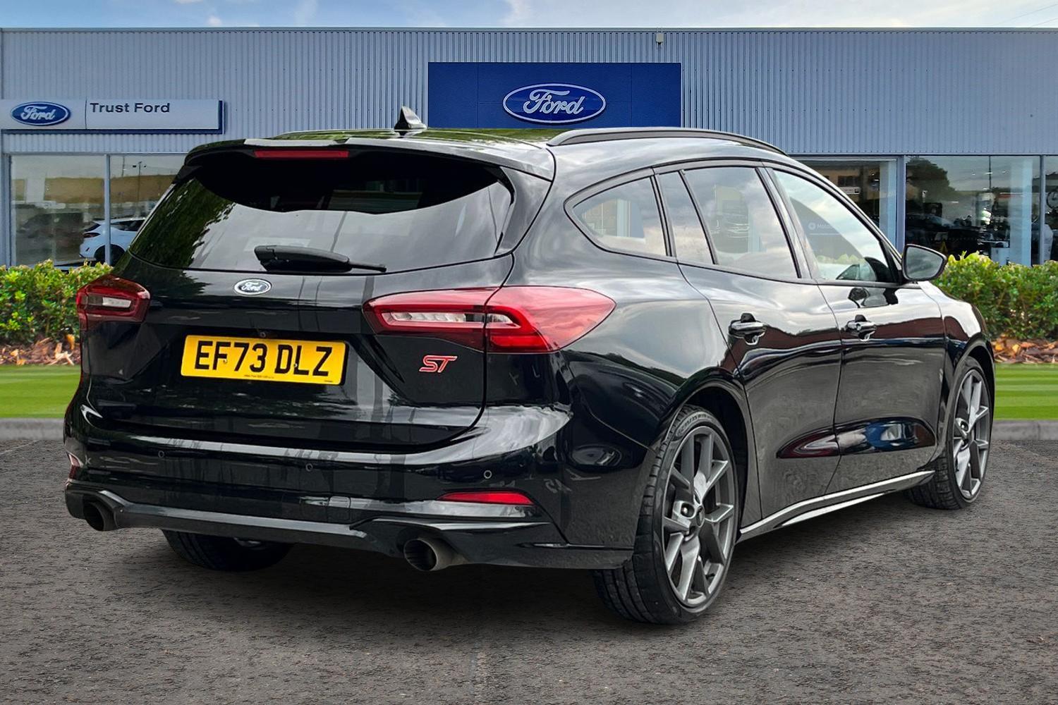 Ford Focus Photo 3