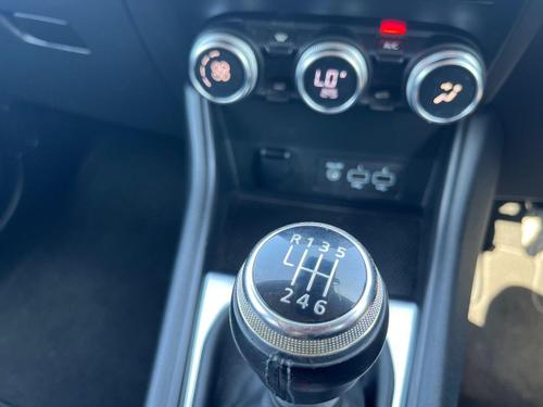 Renault CAPTUR Photo autoimg-93eab5e703d5a19a8a9cb85c3daad7cc7701000e.jpg