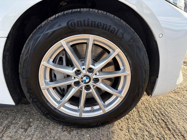 BMW I4 Photo 5