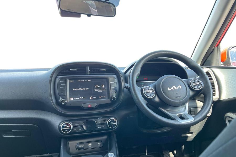Kia SOUL Photo autoimg-93ecff1e595d80d7eb477b20f862f3a4eb1a1d72.jpg