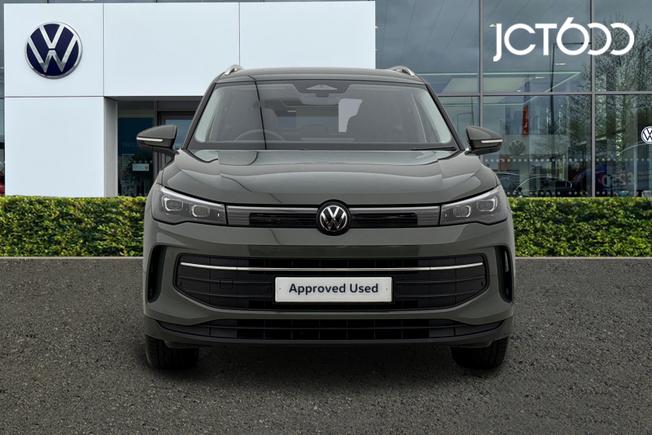 VOLKSWAGEN Tiguan Photo 8