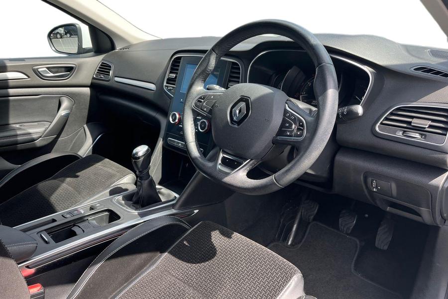 Renault MEGANE Photo autoimg-93f67d847c9ca6a85a1f5efac5df9ca2ce02d495.jpg