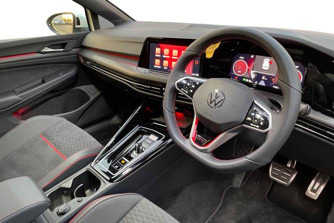 Volkswagen Golf 7 GTI Clubsport   l Specialist in Audi RS