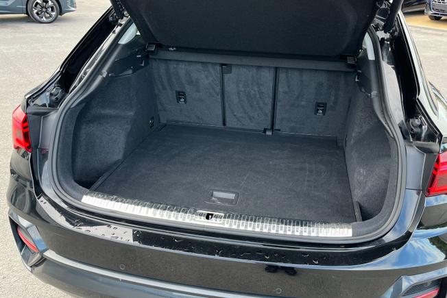 AUDI Q3 Photo 12