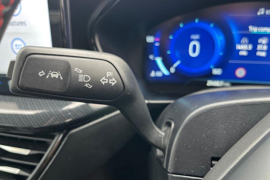 Ford Focus Photo autoimg-93fd6314429d37512e3d4e834cf7bd954efa2abe.jpg
