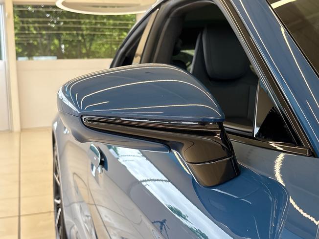 PORSCHE Taycan Photo 22