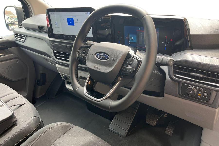 Ford E-TRANSIT CUSTOM Photo autoimg-9404a39f5eb87bf971969bc125ae05f28fdeb86e.jpg