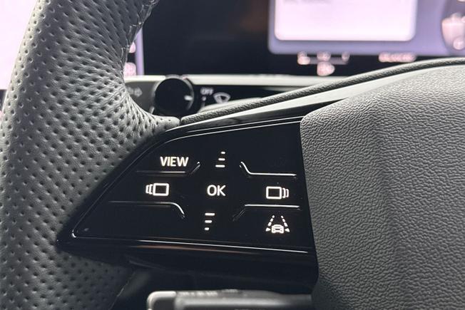 AUDI Q3 Photo 16