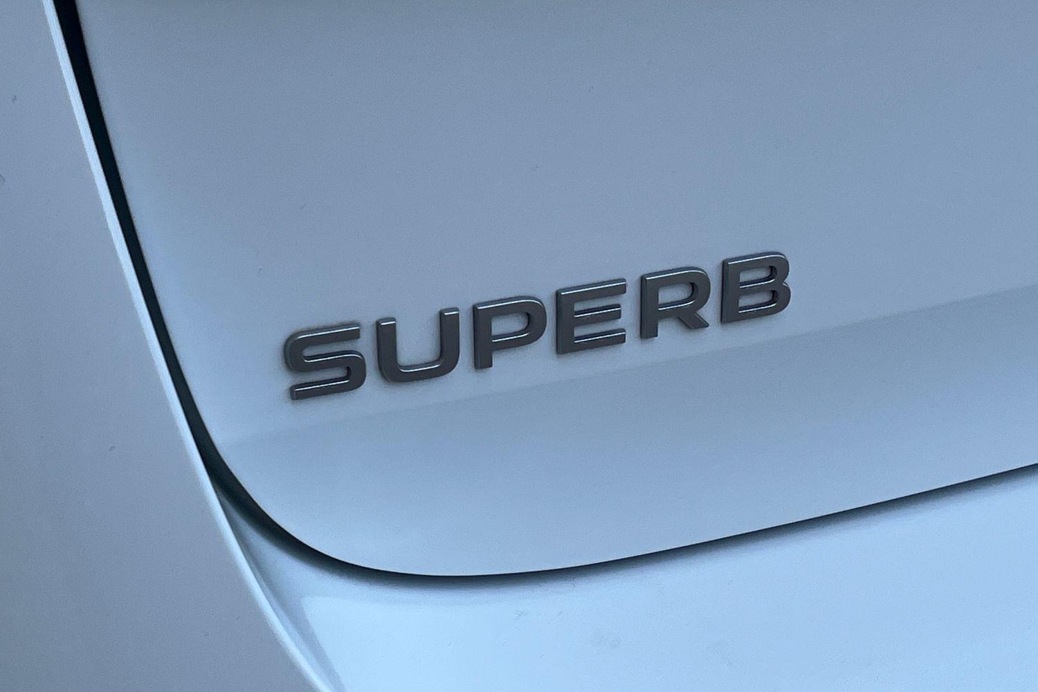 Skoda SUPERB Photo 38