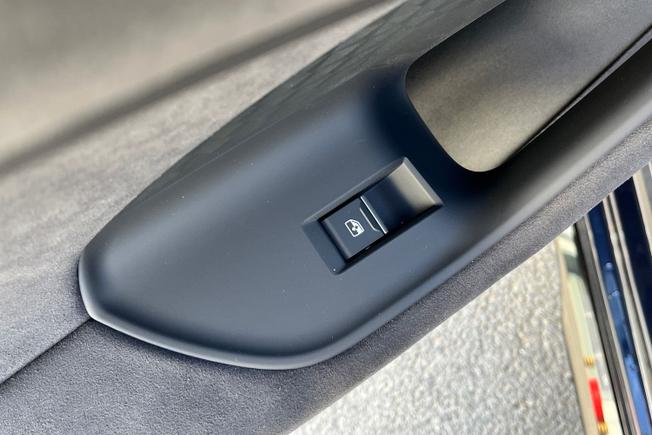 Audi A6 Saloon Photo 33