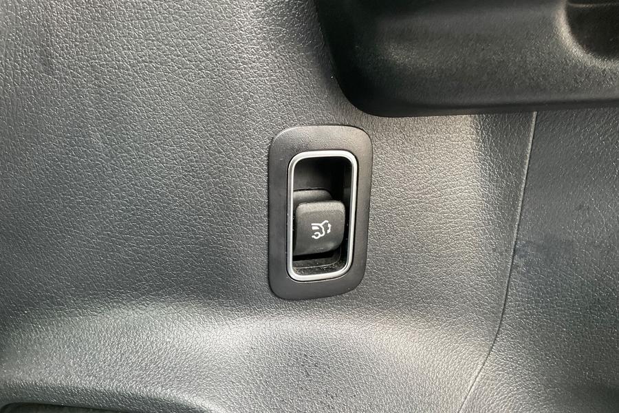 Mercedes-Benz GLB Photo autoimg-9411ef5344dc22404dac1a0a790a8122bc3c2c68.jpg