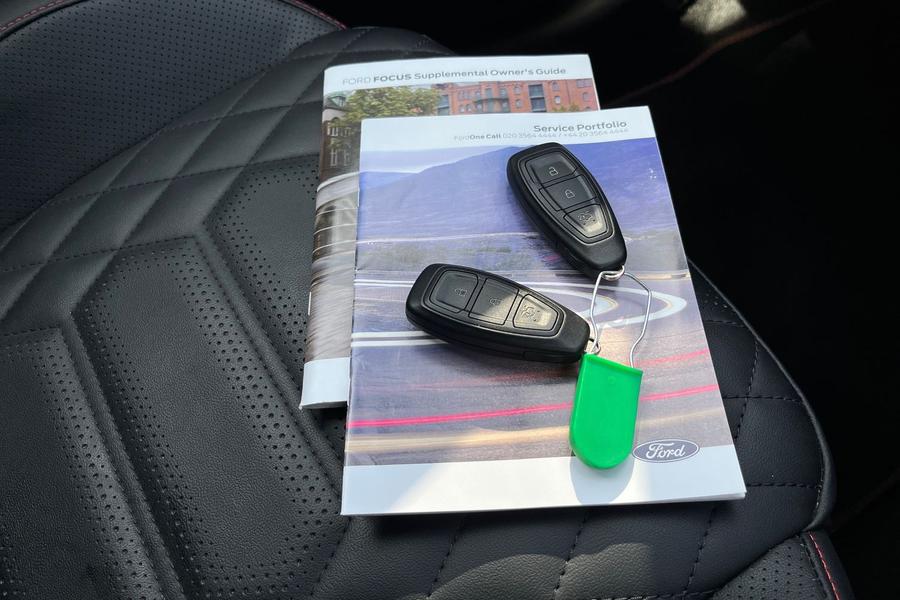 Ford Focus Photo autoimg-9412570974004718909e56423cf263d310498982.jpg